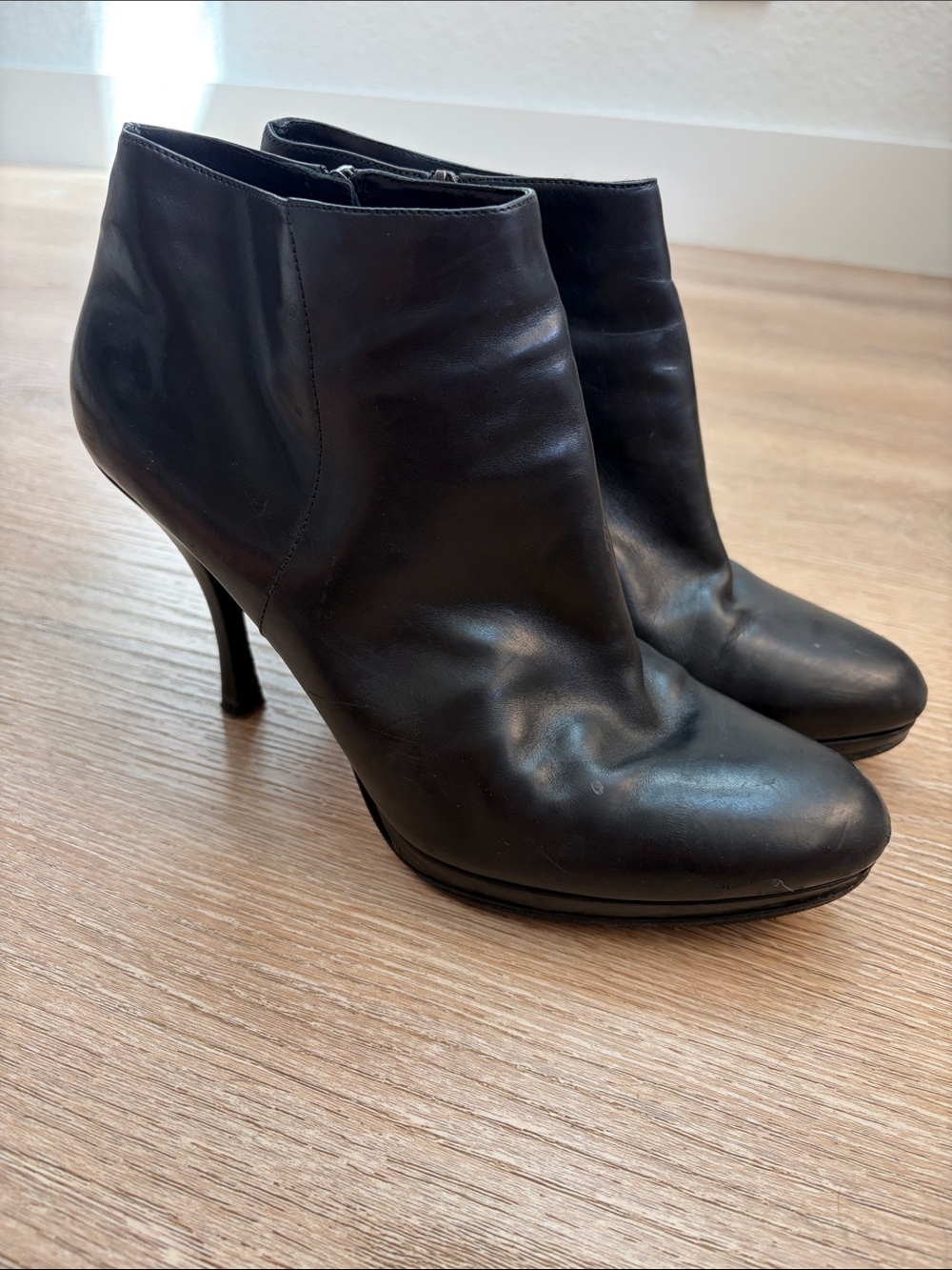 Via Spiga Women's Black Leather High Heel Ankle Boots size 10